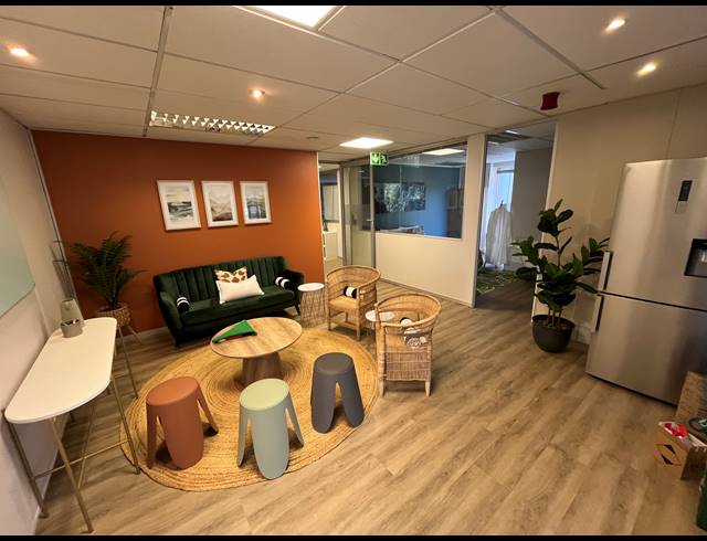 278M² OFFICE TO LET IN MOUILLE POINT